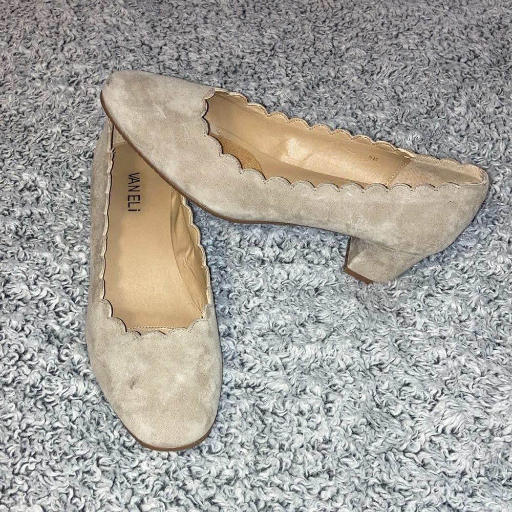 VAN ELi 9 Suede Scalloped Kitten Heel Shoes